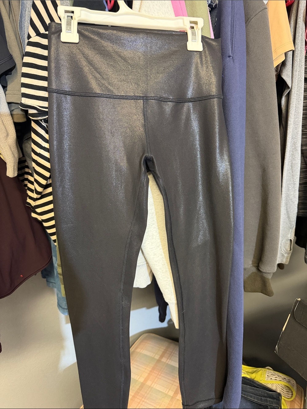 Lululemon Special Edition Wunder train foil print leggings